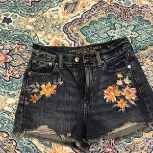 American Eagle mom shorts